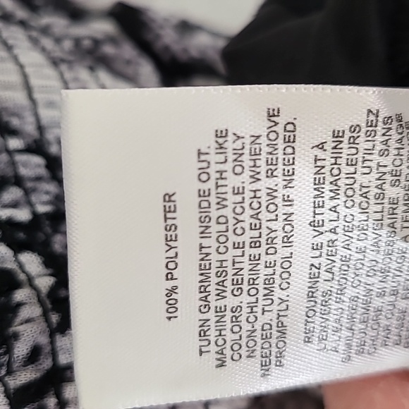 *NWT* EXPRESS Black/Gray Animal/Geometric Print Halter Top, size Small - Picture 6 of 8